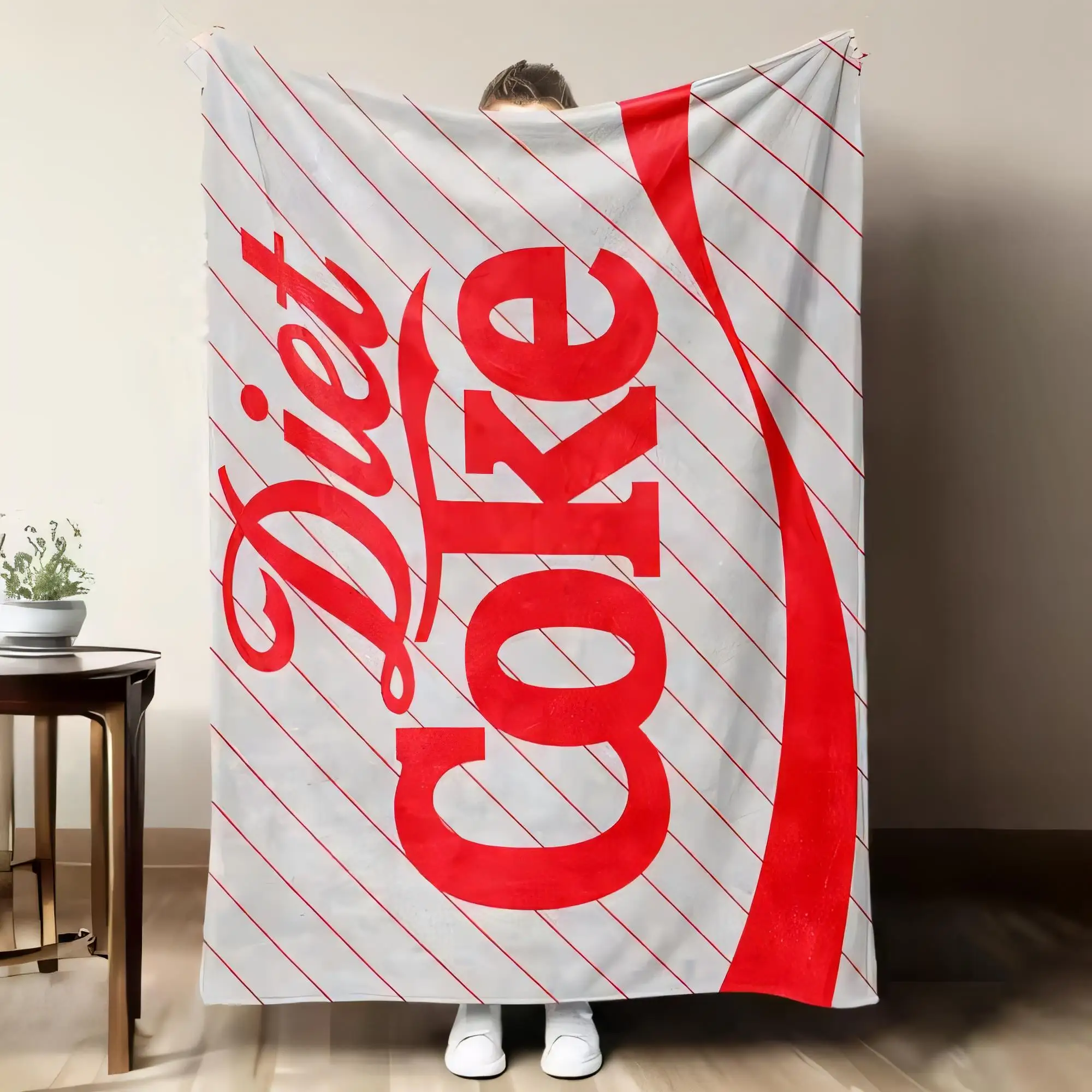بطانية دايت كوك بشعار ناعمة ومريحة مع خطوط حمراء ديكور داخلي مثالي للاستخدام المنزلي تصميم مريح خفيف الوزن مثالي لـ Lou #1