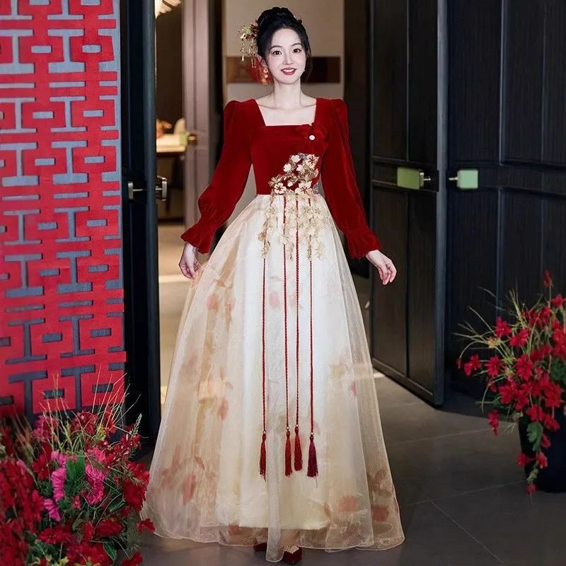 

New large-sized toasting long-sleeved banquet long dress with elegant style