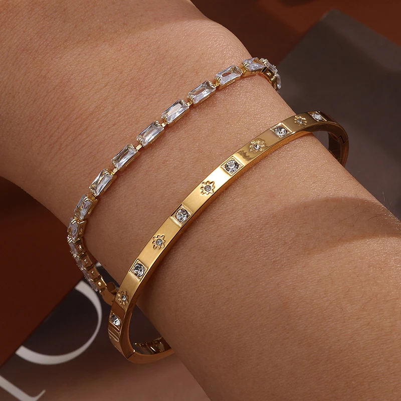 Romantisches und elegantes dekoratives Stern-Armband-Set für modischen Schmuck für Frauen, um während der Sommerreisen zu tragen
