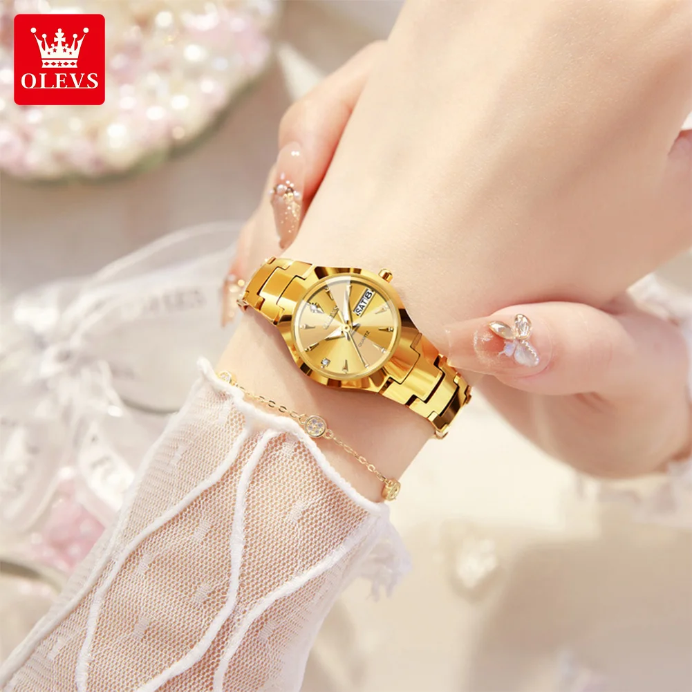 ساعة OLEVS 8697 للسيدات من الفولاذ التنغستن الذهبي عرض تقويم مزدوج كوارتز زجاجي عالي القوة للسيدات