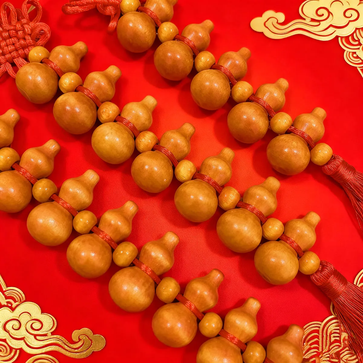 Handmade Gourd Chinese Knot Tassel Pendant Bracelet Car Hanging Accessory Door Decor New Year's Festive Set of 1 Pcs view 3