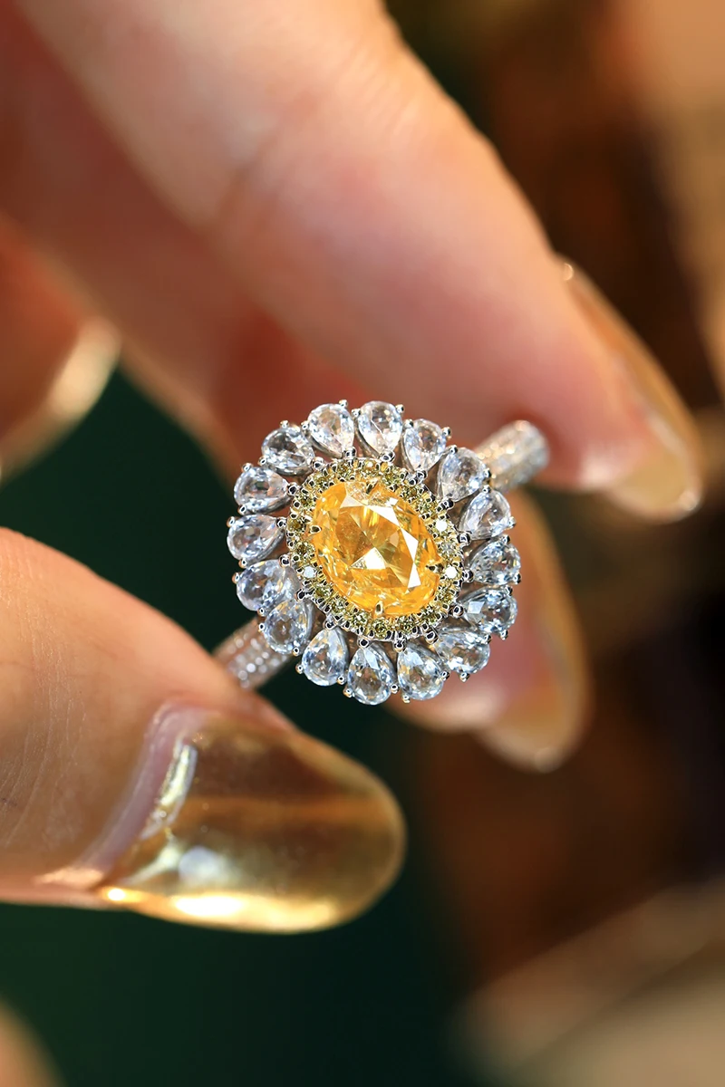 LUOWEND 100% 18K White Gold Rings Luxury Romantic Style Real Natural Yellow Diamond Engagement Ring for Women Senior Banquet