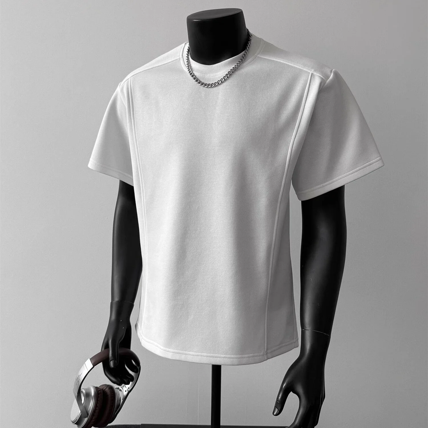 

2026 Summer New Men's Clothing, Shoulder Length, Wide and High-end, Short Sleeved T-shirt with Patchwork Round Neck Top