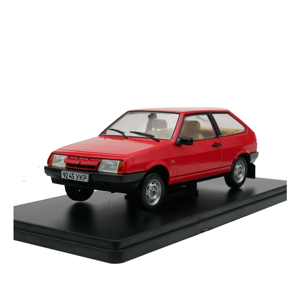 Diecast Ixo 1:24 Scale Lada Samara VAZ 2108 Soviet Old Car Alloy Car Model Collectible Toy Gift Souvenir Display Ornament