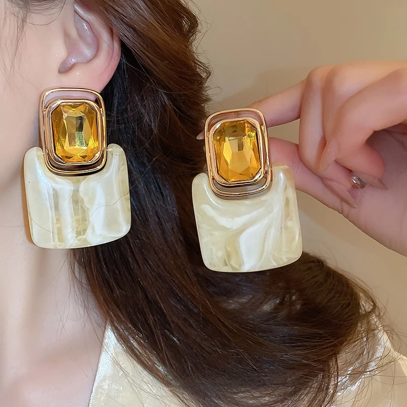 

Silver Needle Embedded Resin adient Color Diamond Women's Earrings Vintage Exaggerated Luxury Sensation Faion Jewelry
