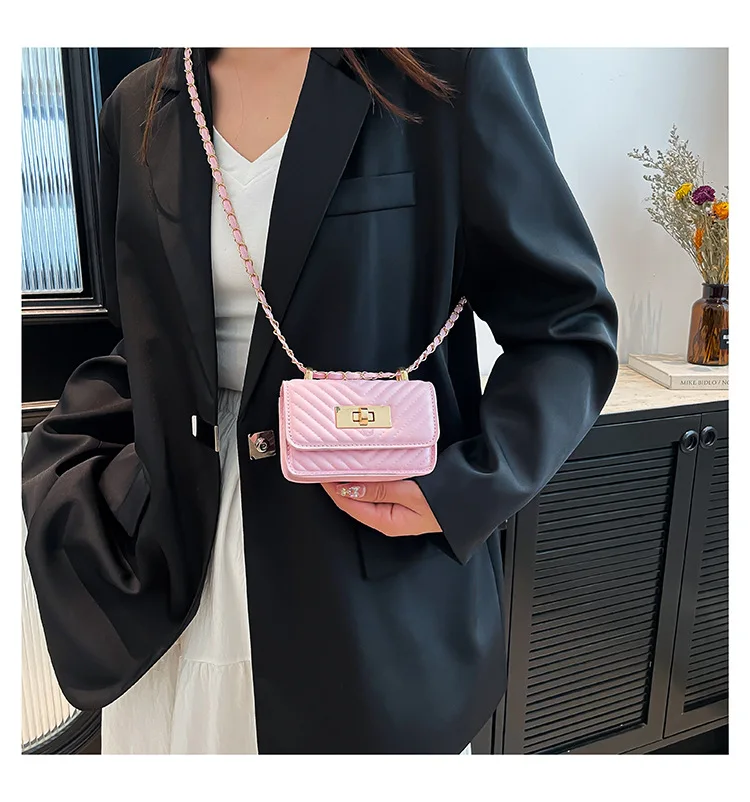 2026 5 Farben NEUES Design Taschen für Damen, Trendige neue Mini-Umhängetaschen im Western-Stil mit Kette, Modische Elegante Taschen – Detail 7