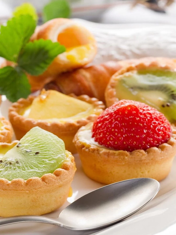 

Полуавтоматическая поршневая машина для наполнения бутылок с водой и соком