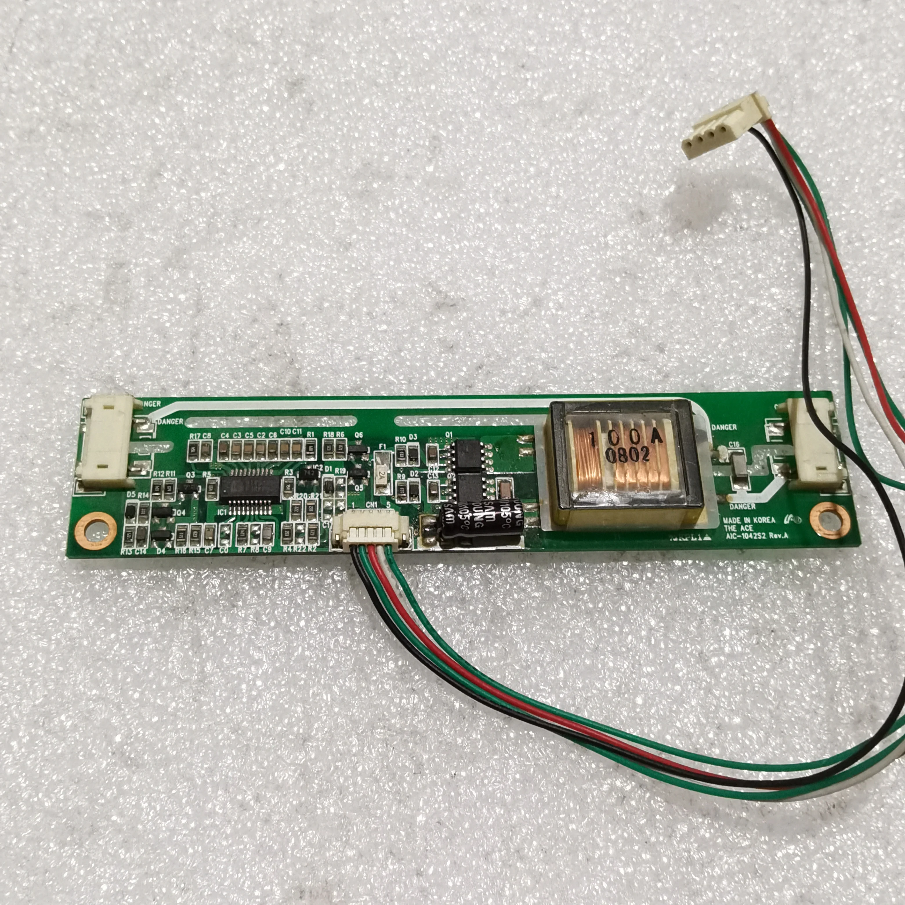 

Papan Inverter Daya LCD untuk AIC-1042S2