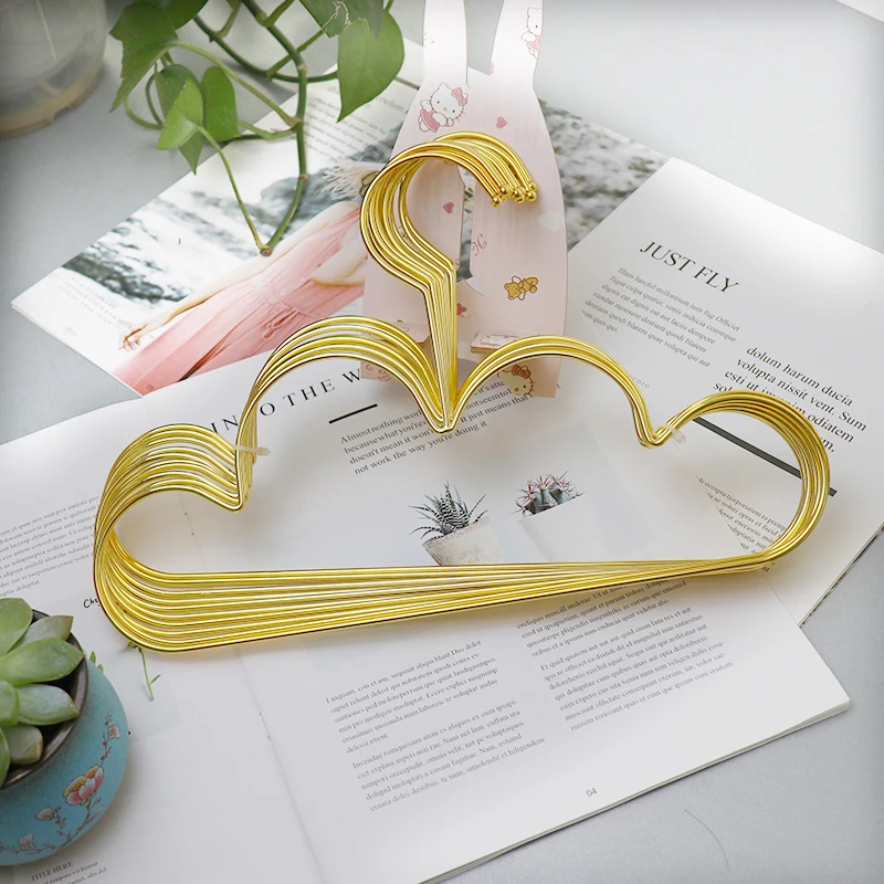 10pcs /set Clothes Hanger for Baby Kid Gold Non Slip Metal Space Saving Cloud Shape Hanger Clothes Closet Storage Organizer Rack