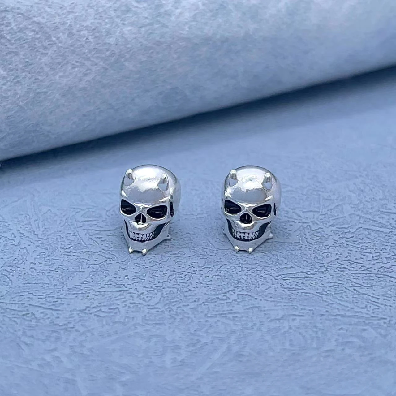 Personality Punk Style Little Devil Stud Earrings for Men Women Gothic Cool Skull Earrings Fashion Jewelry Accessories Gifts