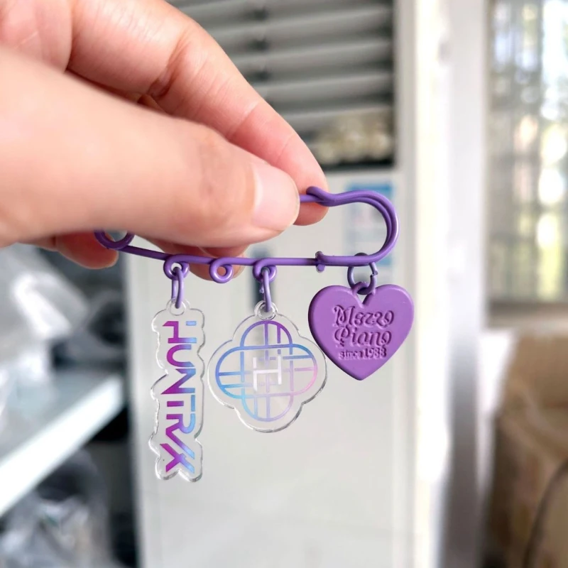 أنيمي فيلم KPop شيطان الصيادين HUNTR/X ساجا بنين تأثيري المفاتيح بروش الاكريليك دبوس قلادة مفتاح سلسلة كيرينغ اكسسوارات هدية