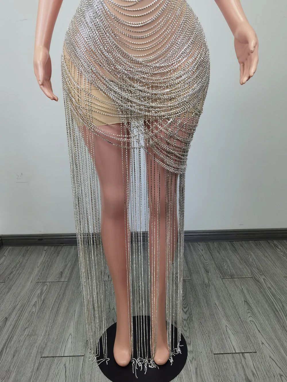 高級メッシュシースルーノースリーブラインストーンタッセルミニドレス女性用プロムガウンナイトクラブパーティーボディコンドレスストリッパー衣装