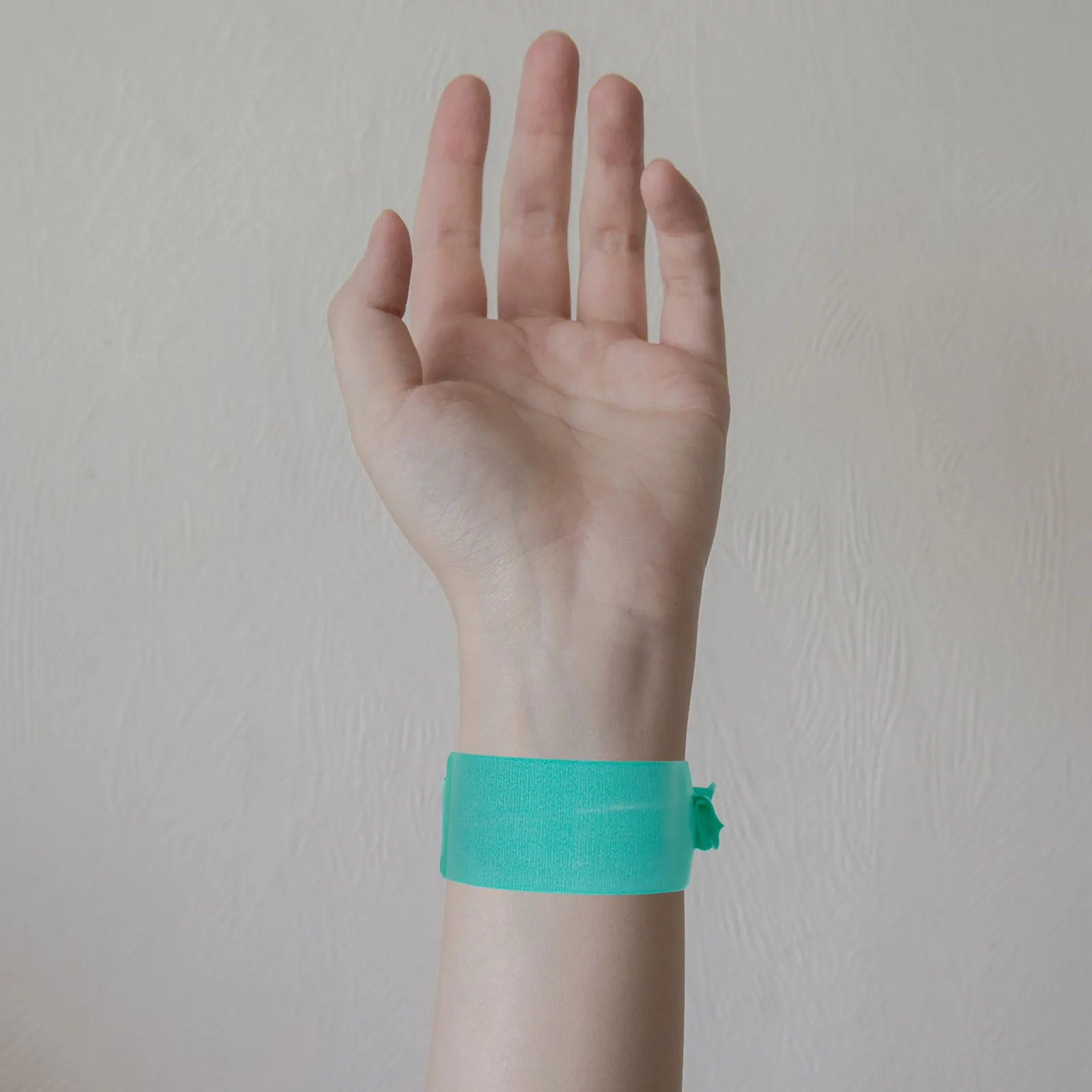 

100pcs PVC Wristbands Handwriting Recognition Disposable Hospital Event Use Waterproof Plastic Bracelets Bands