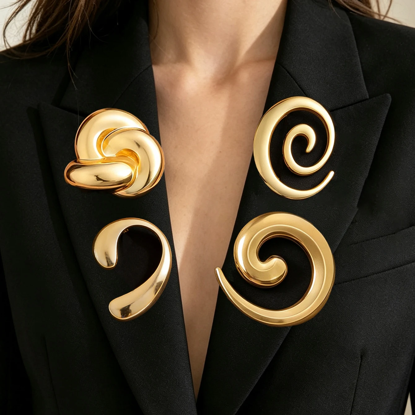 Gold Spiral Swirl Brooch Pins, Abstract Irregular Geometric Metal Brooches, Twisted Knot Lapel Badge for Women Suit Coat Dress