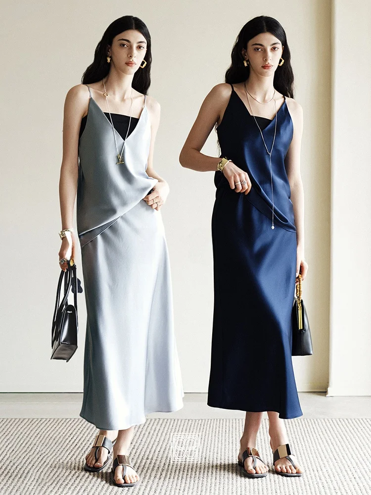 

Летний повседневный комплект: юбка А-силуэта из двустороннего ацетатного сатина Heavyweight Acetate Double-Sided Satin A-Line Skirt и роскошный комплект с ремешками в стиле Мондриана.