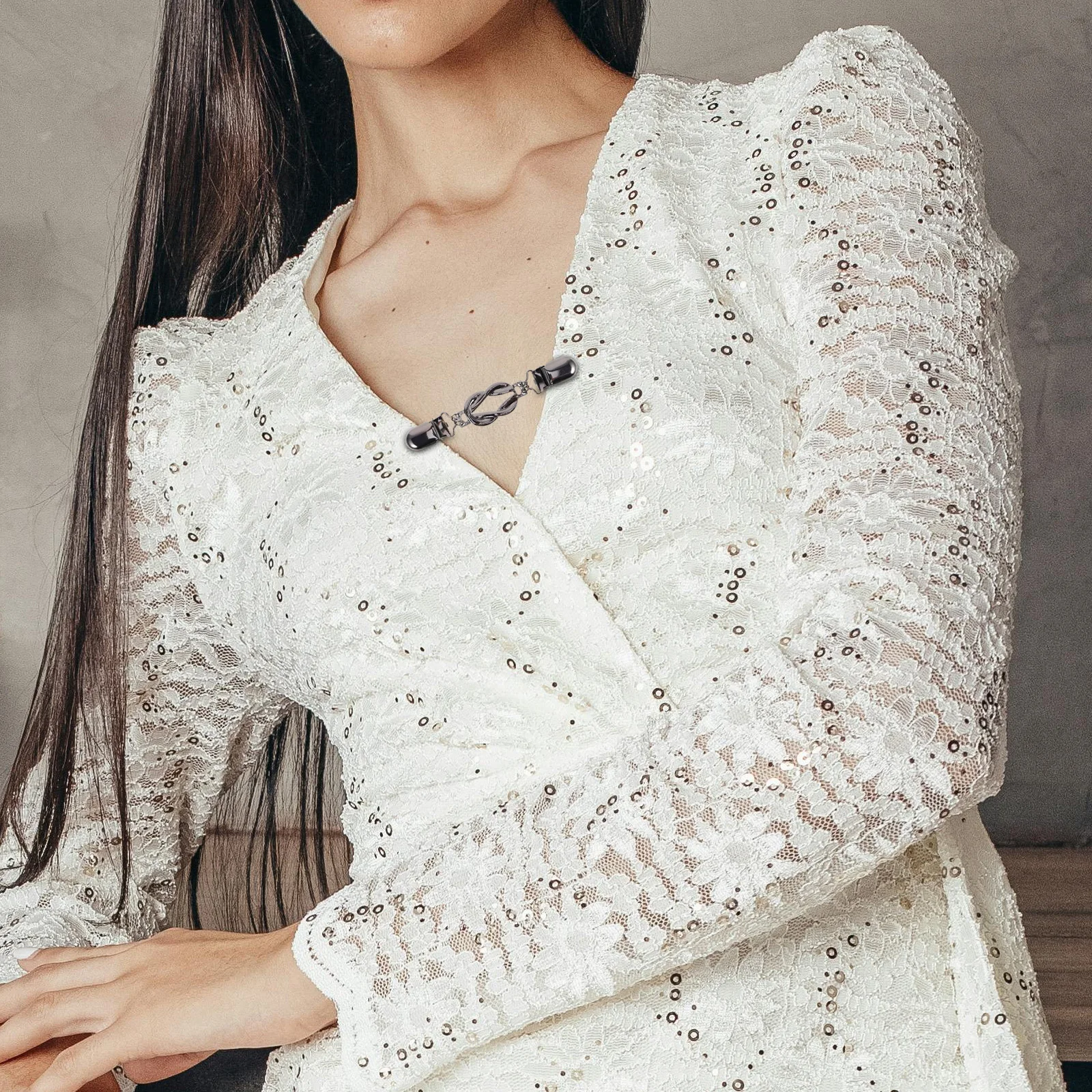 

2Pcs Elegant Shawl Scarf Clip Versatile Use Dress Shirt Brooch Clips for Ladies Tailcoat Jewelry Dress Clip Cloak Clips