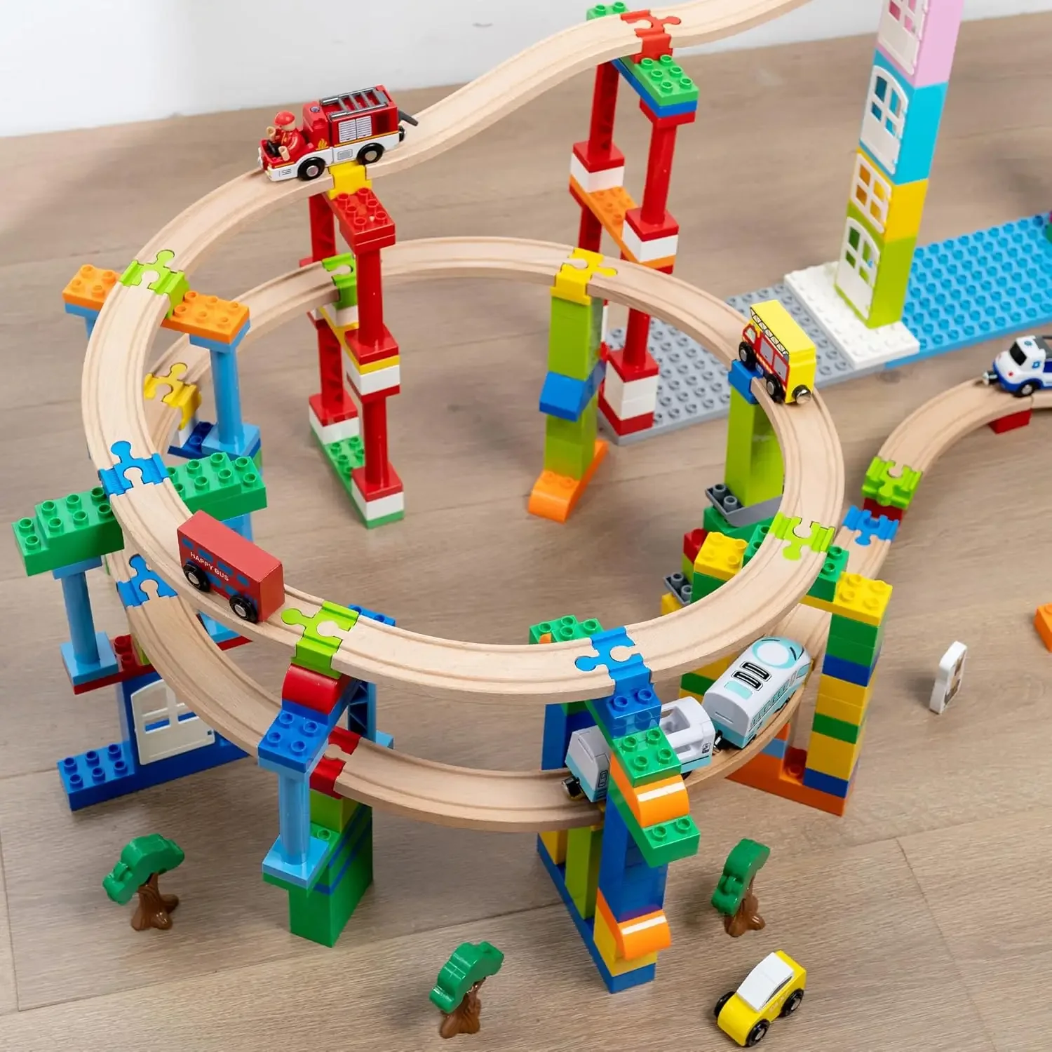 อุปกรณ์เสริมรางรถไฟไม้ 28 ชิ้นตัวเชื่อมต่อรางไม้เข้ากันได้กับแบรนด์ชั้นนำทั้งหมดของขวัญวันเกิดสำหรับเด็กผู้ชายเด็กผู้หญิงสุนัข