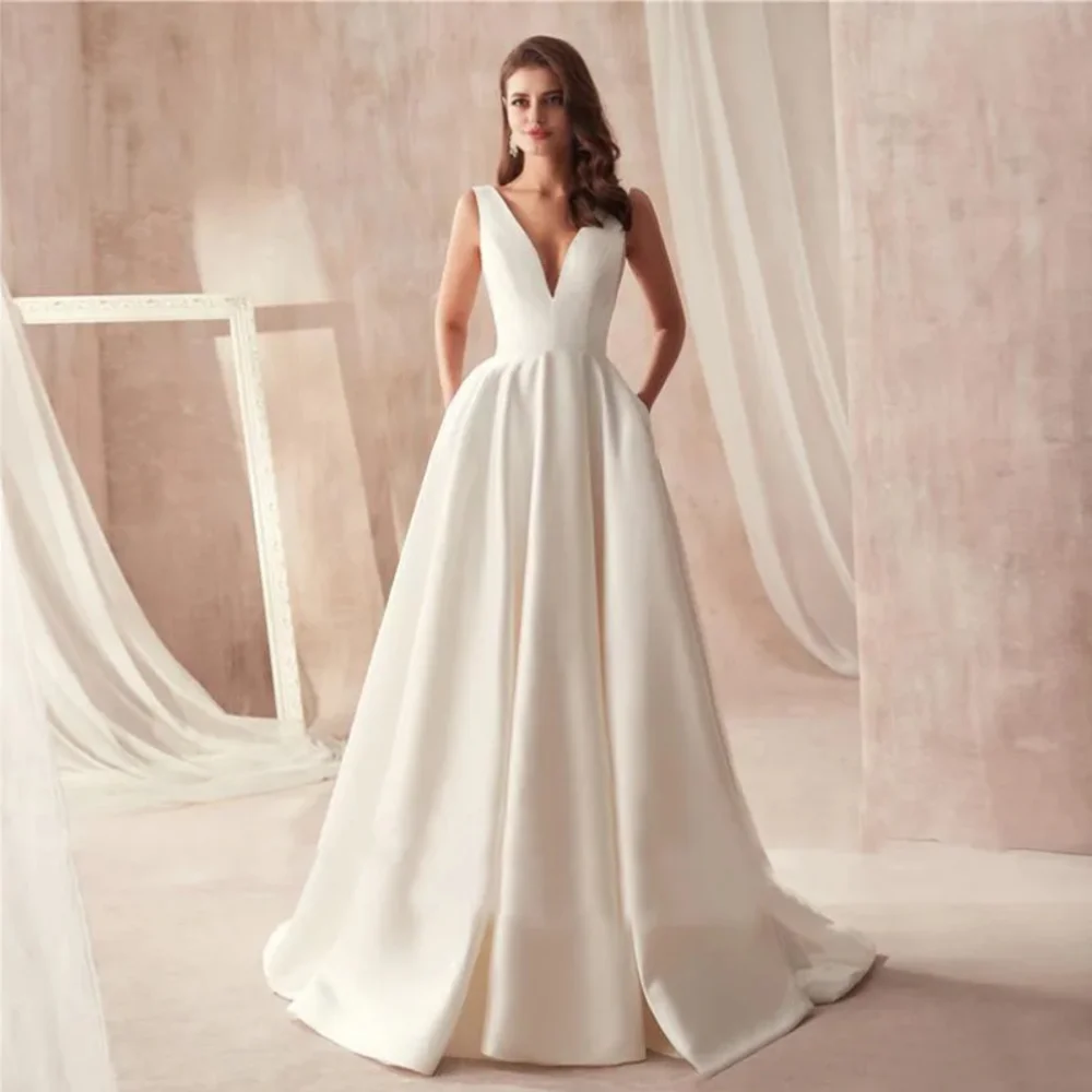 Simple Long V Neck Satin Wedding Dresses Sleeveless Backless A Line Sweep Train فساتين حفلات الزفاف