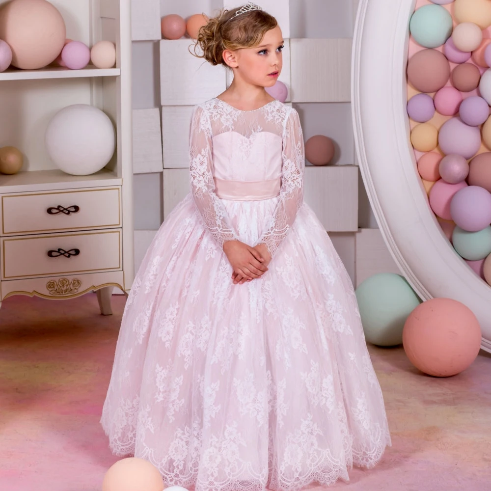 

Customized Princess Long Sleeve Flower Girl Dress For Weddings Lace Applique Pink Belt Pageant Gown First Communion Dress YFD028