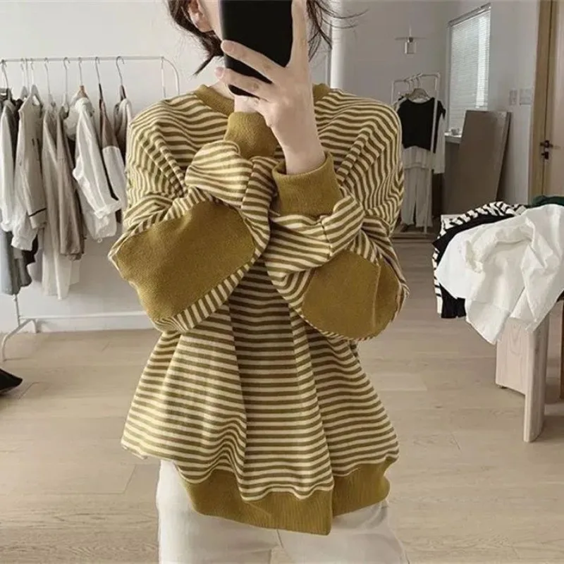 Spring and Autumn Women\'s Pullover Round Neck Spliced Stripe Loose Fit Long Sleeve Sweater Underlay Fashion Elegant Casual Tops