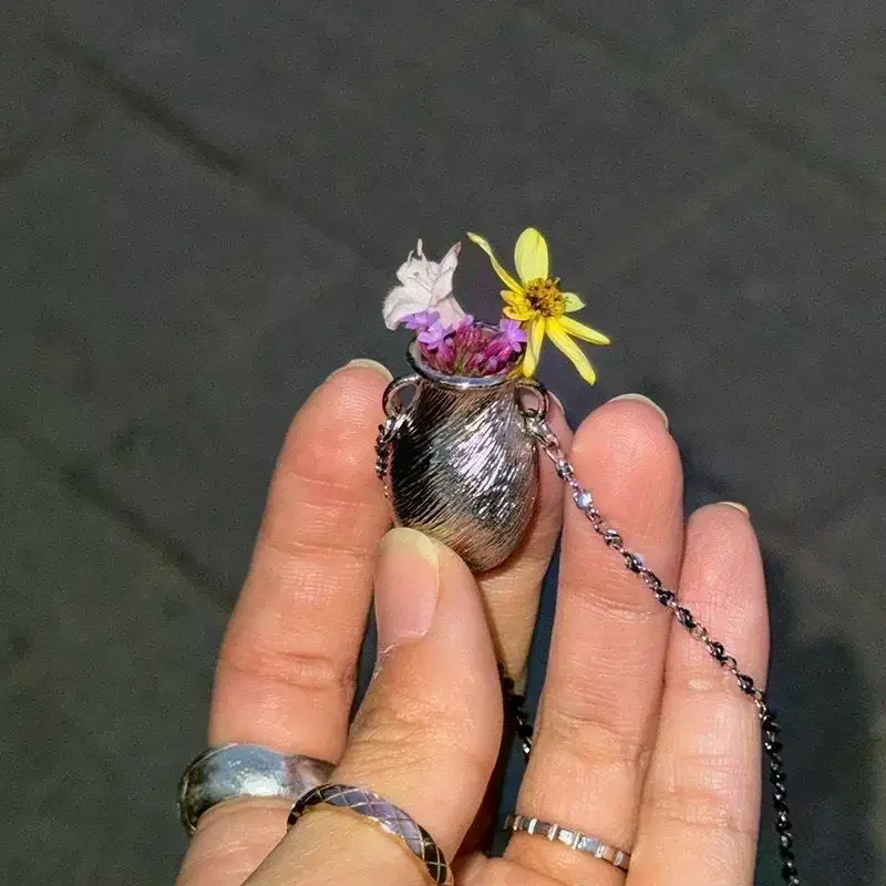 Miniature Vase Pendant Necklace Minimalist Art Flower Arrangement Necklace Dried Flower Necklace Jewelry Gift