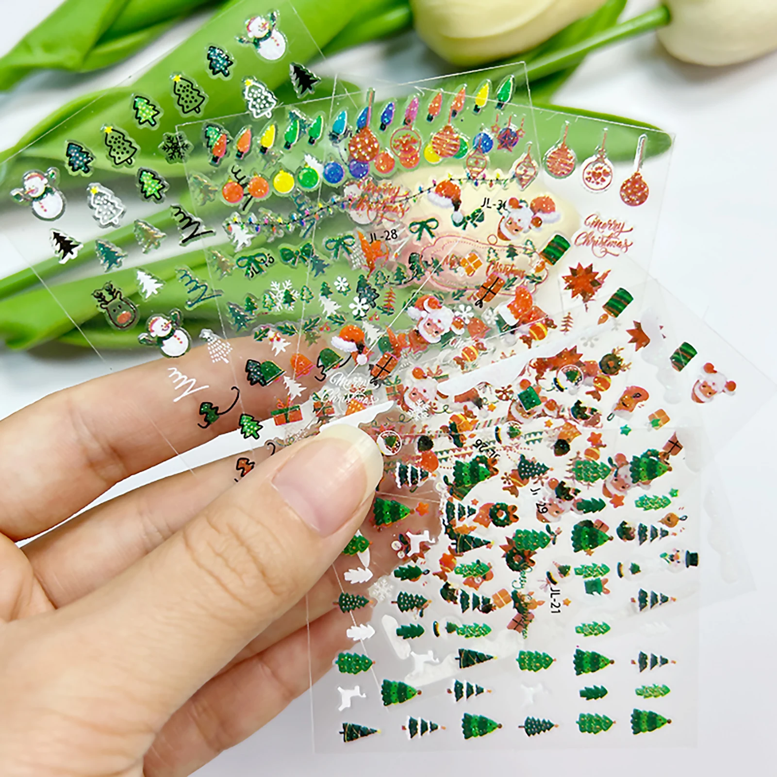 Adesivi per unghie natalizi 3D Glitter Fiocco di neve Renna Decalcomanie per nail art 30 disegni misti Applicare manicure per feste festive Regalo fai da te