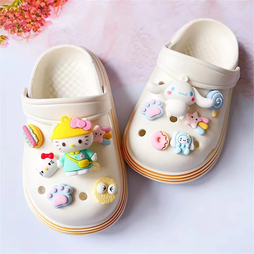 Miniso Cartoon 3d niedlichen Kuromi Puppe Charme Schuh zubehör DIY abnehmbare Kinder Holz Clogs Sandale Schnalle