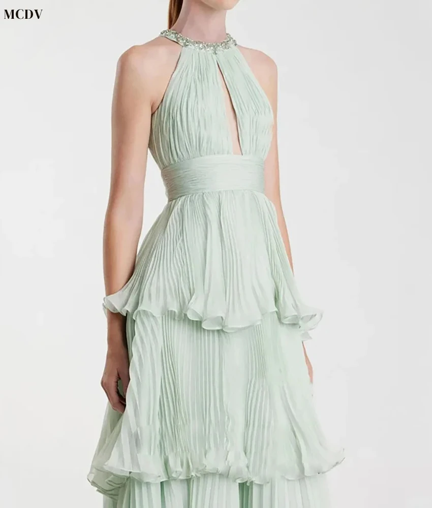 맞춤형 섹시한 시폰 A라인 크리스탈 러플 티어드 이브닝 드레스 섬세한 홀터 슬리브리스 플로어 길이 셀러브리티 가운