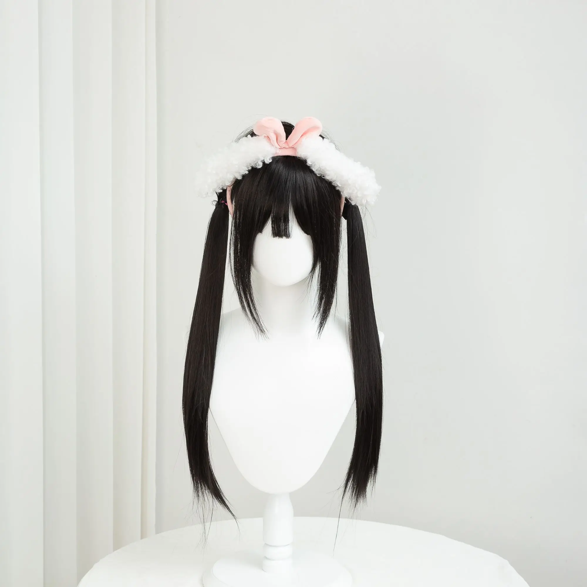 ‌Anime Lolita Wig - Realistic Long Straight Hair, Soft Fringe, Cute Cosplay Accessory, Perfect for Daily Wear