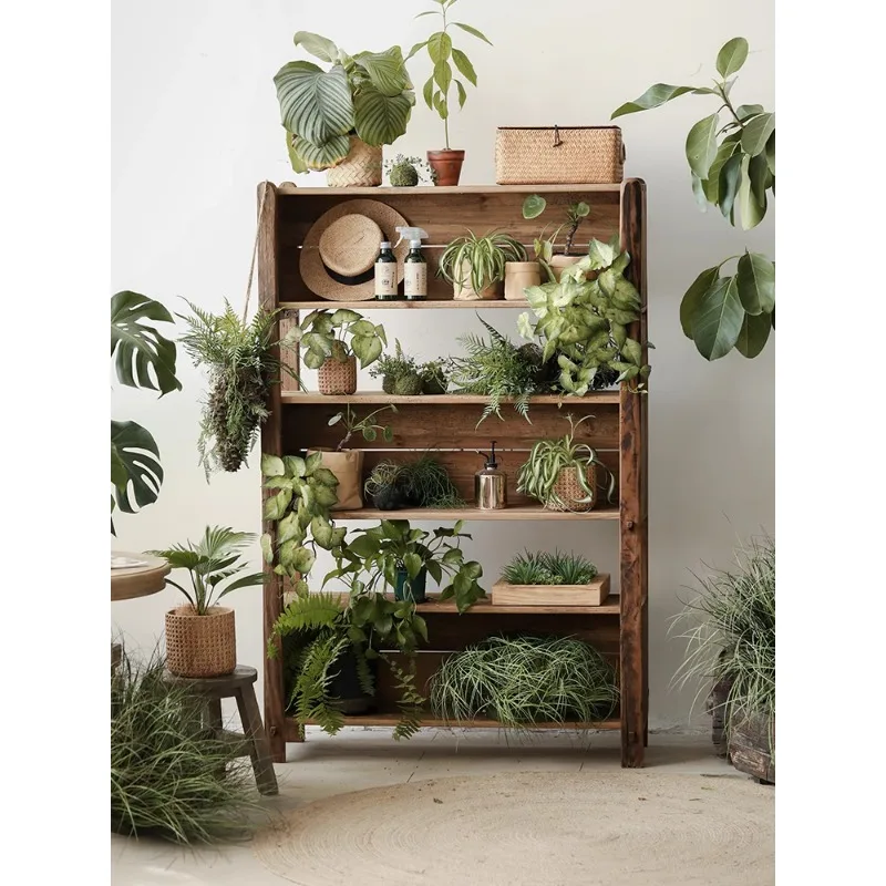 Old pine three-layer floor-to-ceiling bookcase against the wall, living room， solid wood decorative cabinet display cabinet