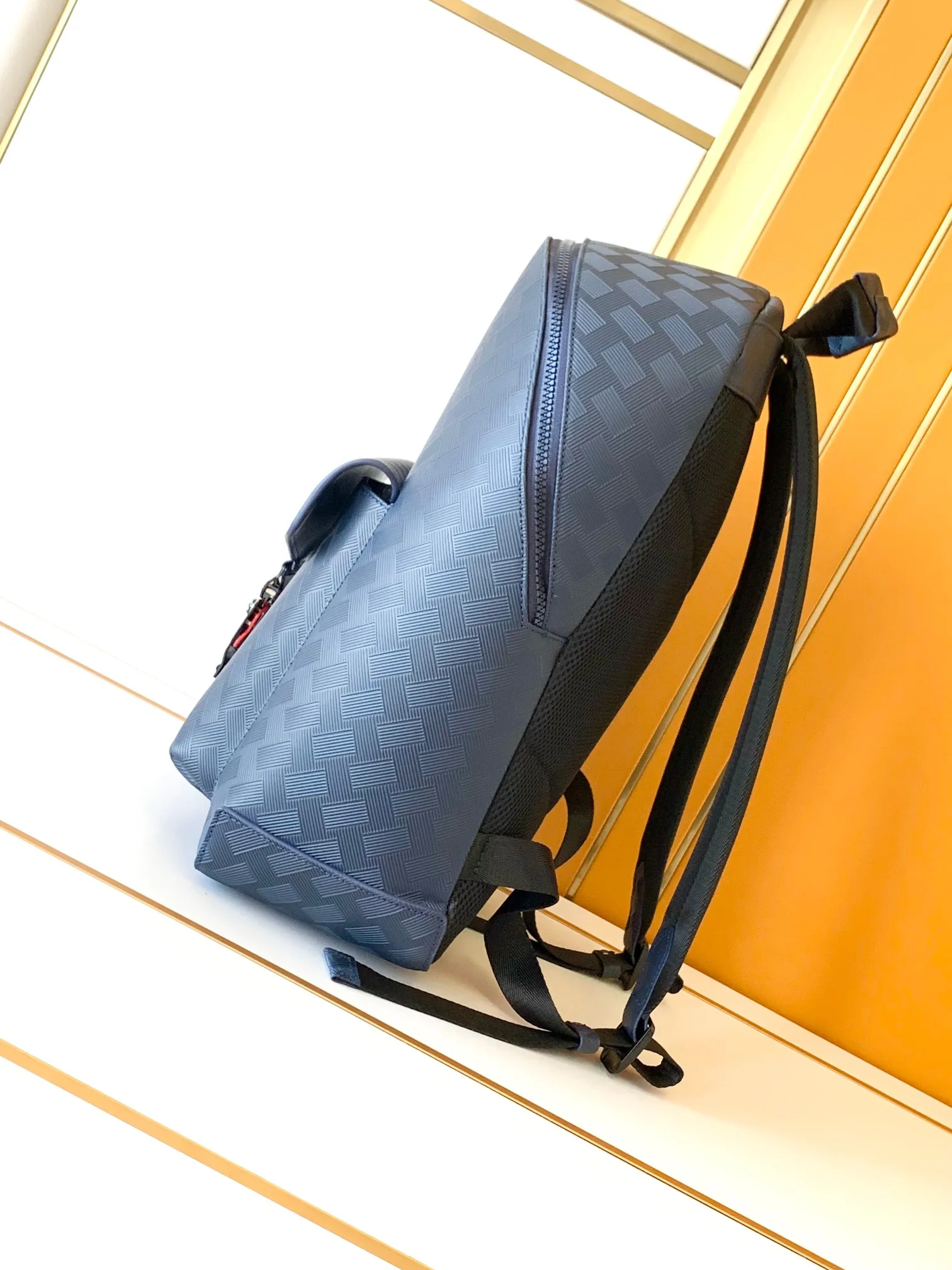 Bag Men's Top-Grain Leather Backpack, Classic Craftsmanship Business Casual Daypack, Laptop Bag with Anti-theft Lock Work Travel