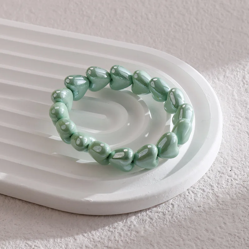 LATS Sweet Dopamine Bunte Glänzende Harz-Herz Handgefertigte Perlen Elastische Armbänder für Frauen Sommer Strand Stapelbare Modeschmuck – Detail 9