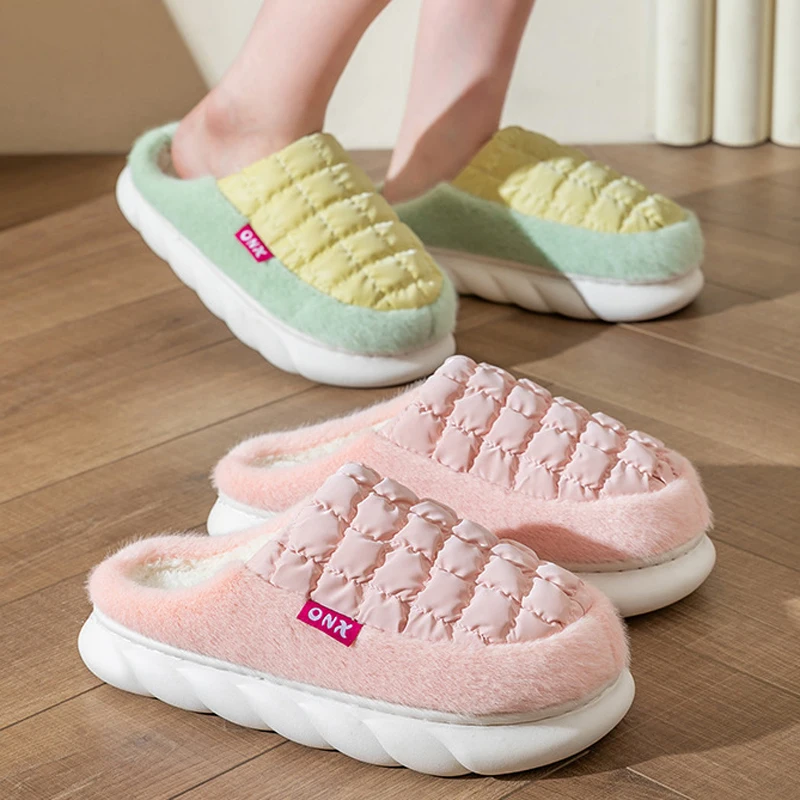 Zapatilla mullida de casa a cuadros para mujer, pantuflas peludas