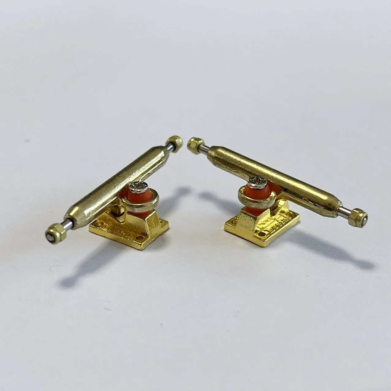 Inverted Kingpin Fingerboard Truck 34mm 32mm with Soft Bushing for Profession Finger Skateboard