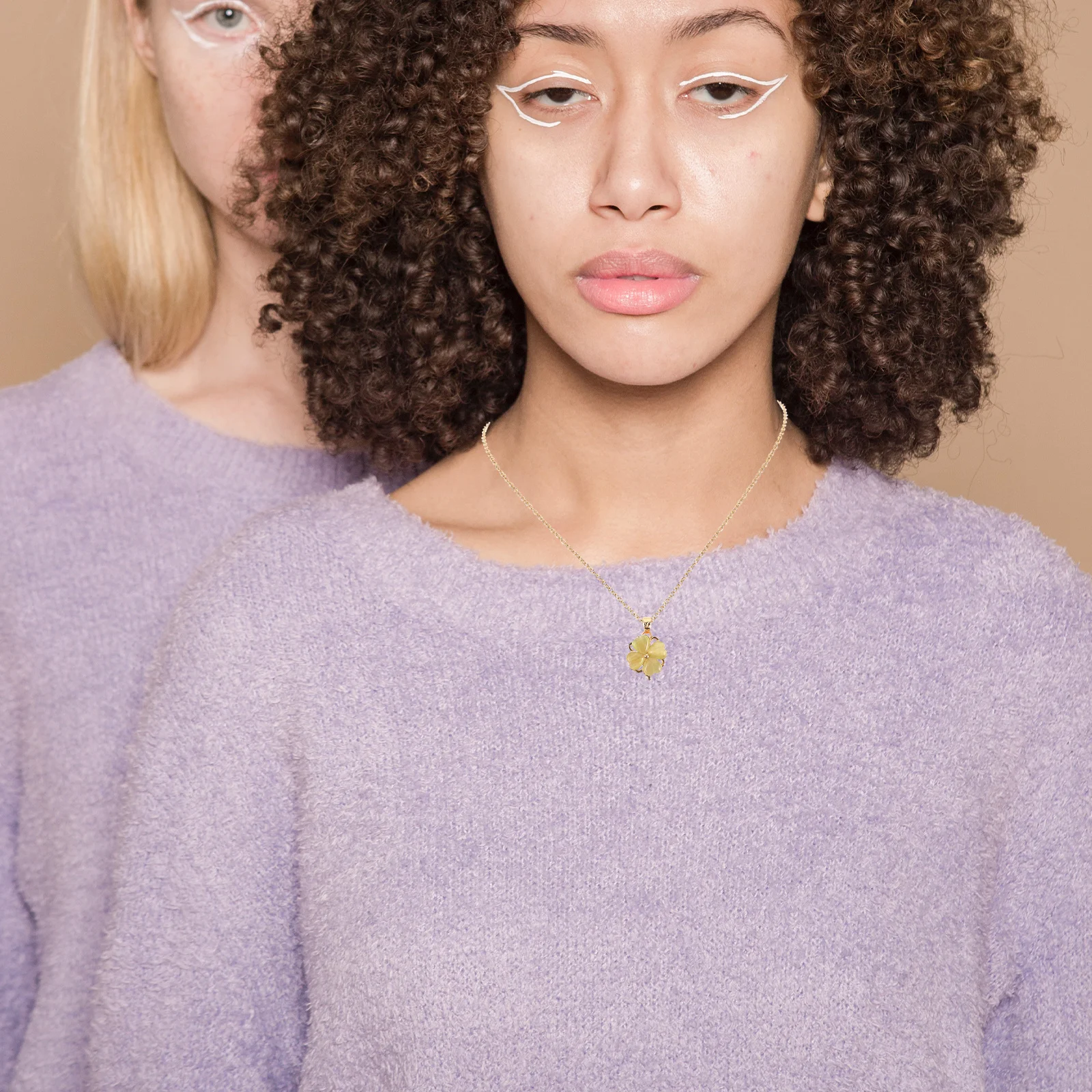 

1Set Rotatable Green Four Leaf Necklace Jewelry Set Women Cat Eye Stone Pendant Daily Wear Lucky Necklace