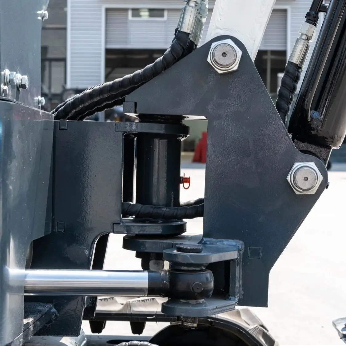 Factory Direct Sale 1.2 Tons Small High Quality Mini Excavator For Garden Crawler Small Bagger Digger Home Customization