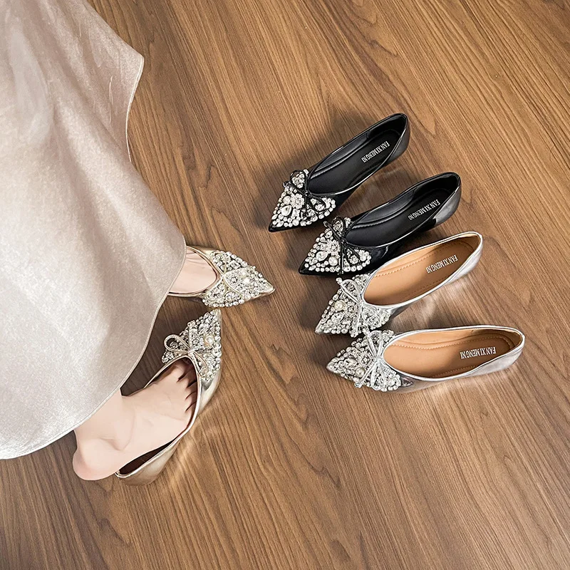 

Women Rhinestone Decorated Flat Shoes Pointed Soft Soled Loafers Butterfly Bow Design Casual Shoes Patent Leather Women Shoes