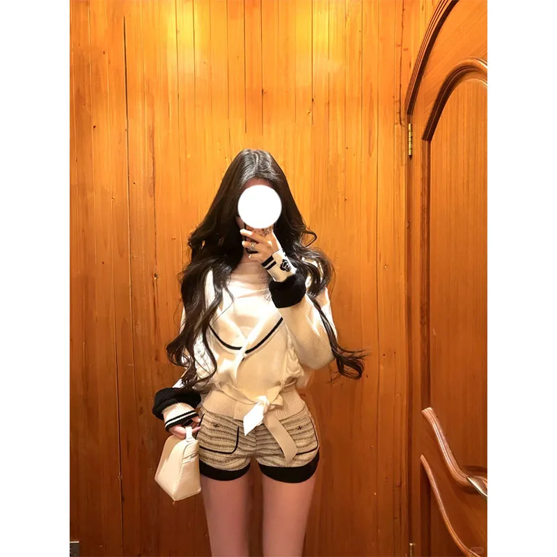 

Spring 2026 Women's Lazy Style Knitted Sweater Shorts Set High Waist Short Pants V-Neck Color Block Long Sleeve Loose Fit Outfit