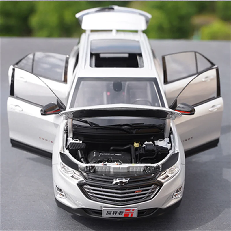 1:18 Chevrolets Equinox Redline SUV coche en miniatura de aleación Diecast Metal vehículo todoterreno modelo de coche colección de simulación juguete para regalo para niños