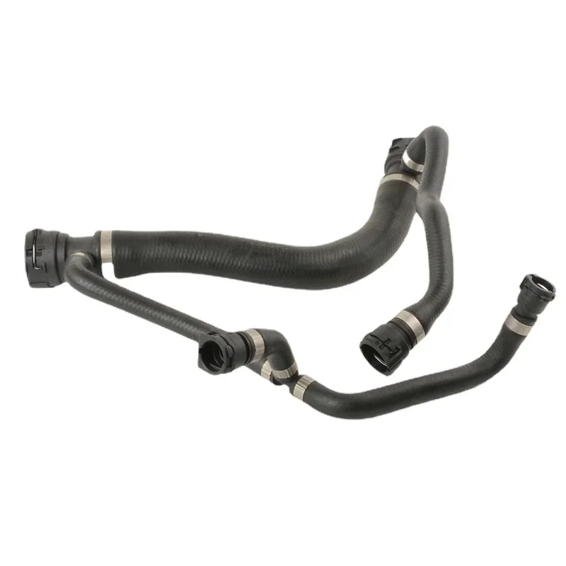 Voor BMW E65 E66 745Li 745i Bovenste radiateurslang van waterpomp 17127508010