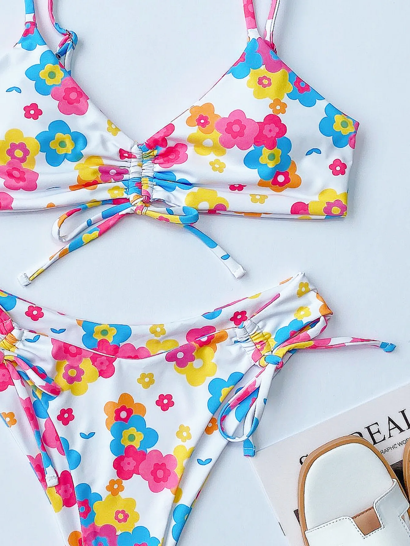 Рисунок 4 - Бикини с цветочным принтом 2022