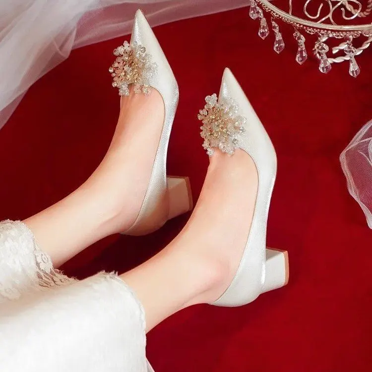 Bride shoes 2024 new beige stiletto heels summer women not tired feet Chinese Wo dress wedding shoes