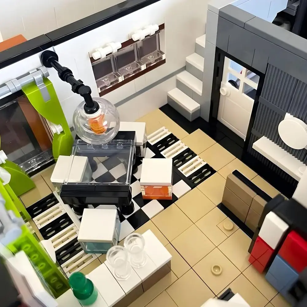 Jim's Modular Cubist Villa: Compatible City Building Blocks for Lego & Major Brands