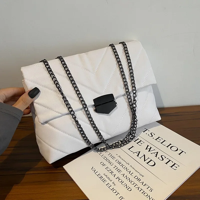 

Женская новая сумка 2024, текстурированная маленькая квадратная сумка, универсальная однотонная сумка через плечо с цепочкой