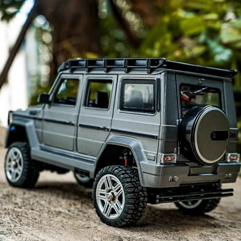 SG2401 1/24 RC 4WD Crawler Car Full Scale Professional Diecast Model Car with Full Headlights Electric Toy Car Gift