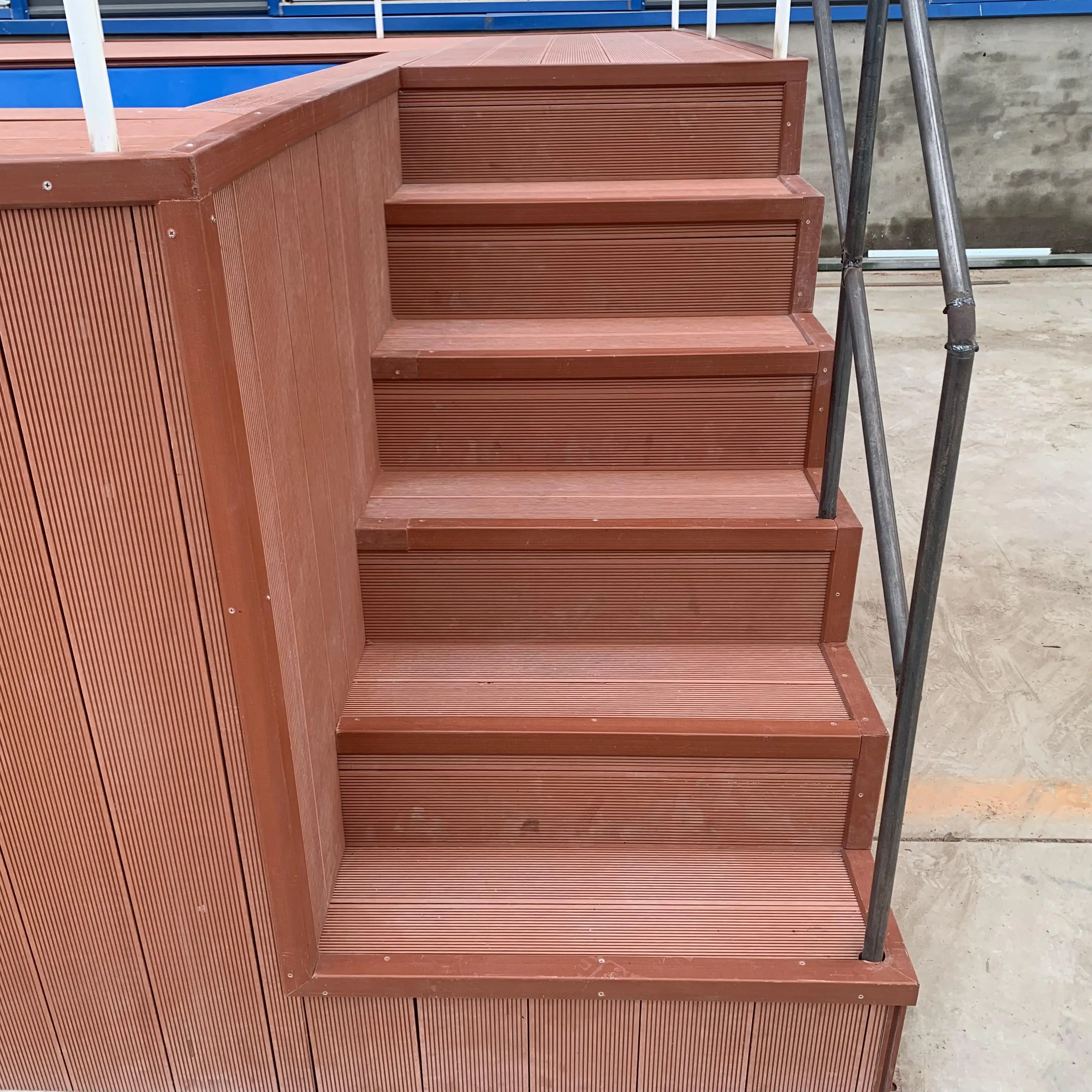 Piscina grande in legno per spa Piscina in legno per esterni in fibra di vetro Piscina De Fibra De Vidrio Piscina fuori terra con finestra in vetro