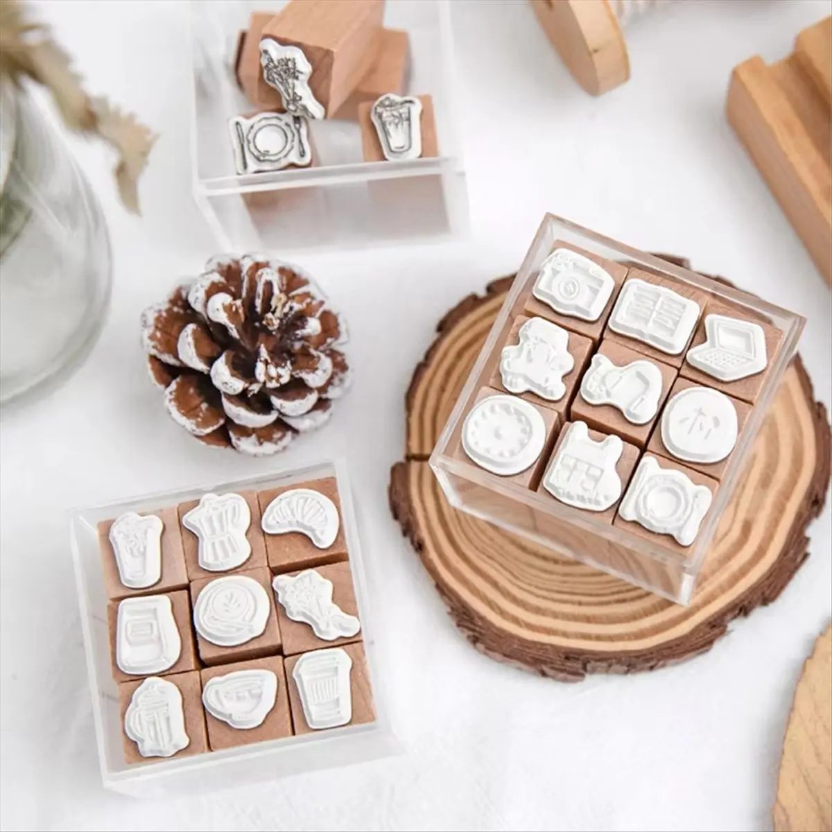 Рисунок 4 - деревянные штампы с милым мультяшным мини-узором