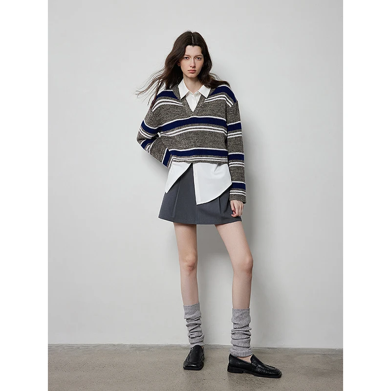 TOYOUTH Women Knitwear Sweater 2024 Autumn New V Neck Striped Long Sleeve Short Crop Pullover Tops