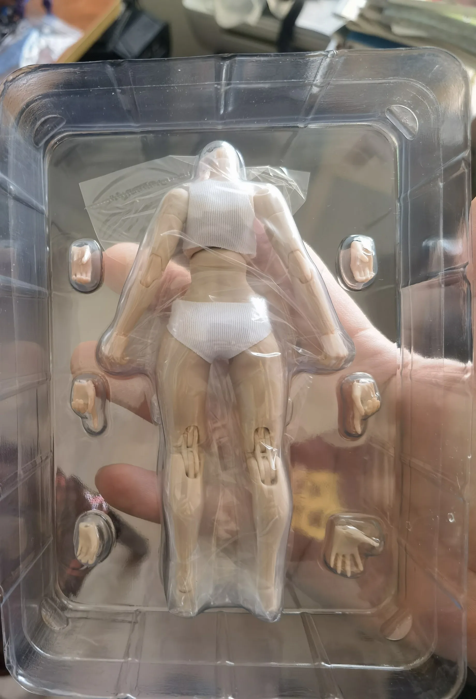 1/12 JET STUDIO Ts-Fb-001 Duża pierś Ts-Fb-002 Mała pierś Figurka Super elastyczne ciało stawowe 13,5 cm Żeńska żołnierzka