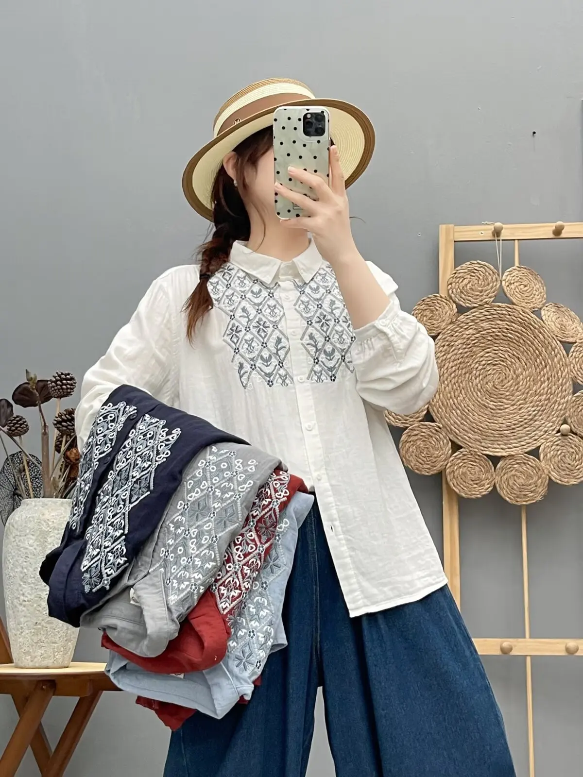 قميص نسائي قطني مطرز عرقي لعام 2026 قميص عتيق من غزل القطن الخالص أزرق أحمر رمادي أبيض قميص نسائي بقاعدة ربيعية #1